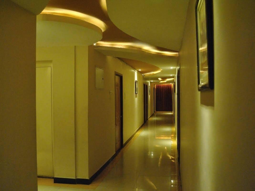 Hotel Mars Classic Ченнаи Экстерьер фото